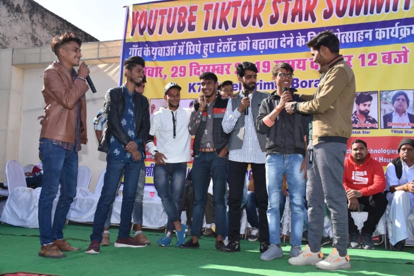 Live Stage Comedy & Creative Performance