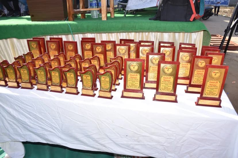 Official Event Trophies & Honors